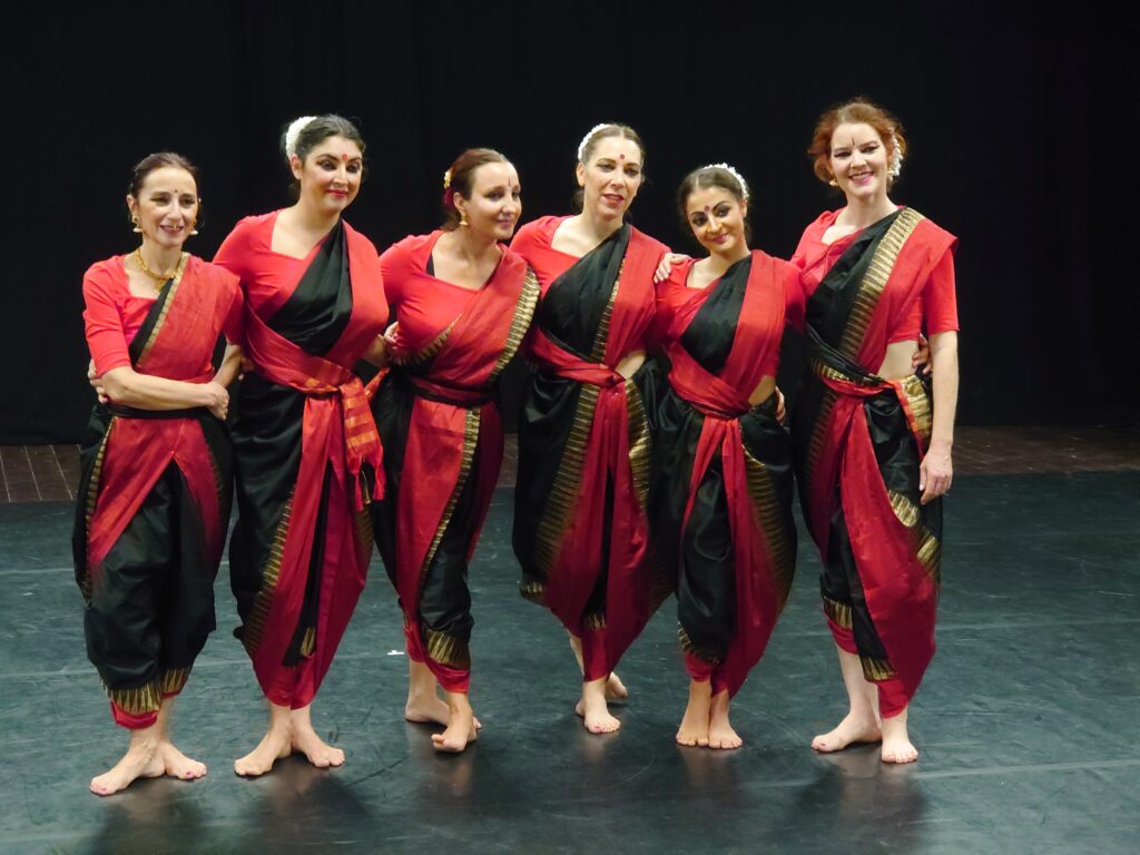 Odissi, Bharatantyam, Bharatnrityam, Indian dance theatre, performing arts